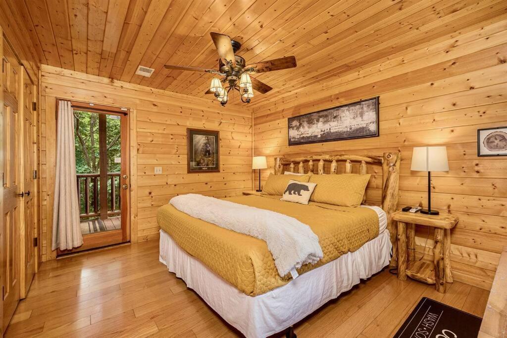 Panorama Mountain View Cabin, Less Than 10 Miles From Gatlinburg And Dollywood, Dog Friendly, 6 Bedrooms Sleeps 17, Fire Pit, Hottub, Washer Dryer, Fully Loaded Kitchen, Gameroom With A Tv, Pool Table, Arcade, Air Hockey, And Foosball セバービル エクステリア 写真