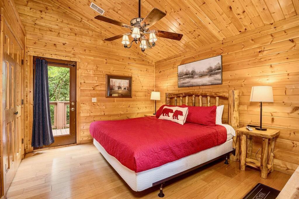 Panorama Mountain View Cabin, Less Than 10 Miles From Gatlinburg And Dollywood, Dog Friendly, 6 Bedrooms Sleeps 17, Fire Pit, Hottub, Washer Dryer, Fully Loaded Kitchen, Gameroom With A Tv, Pool Table, Arcade, Air Hockey, And Foosball セバービル エクステリア 写真