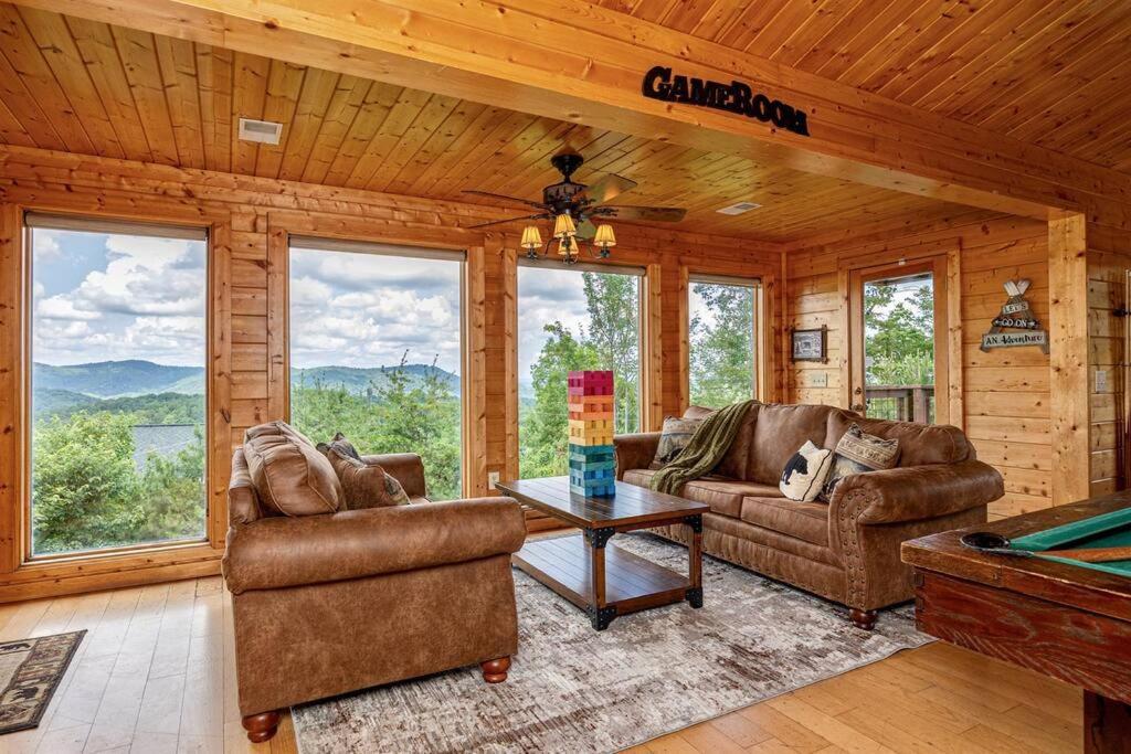 Panorama Mountain View Cabin, Less Than 10 Miles From Gatlinburg And Dollywood, Dog Friendly, 6 Bedrooms Sleeps 17, Fire Pit, Hottub, Washer Dryer, Fully Loaded Kitchen, Gameroom With A Tv, Pool Table, Arcade, Air Hockey, And Foosball セバービル エクステリア 写真